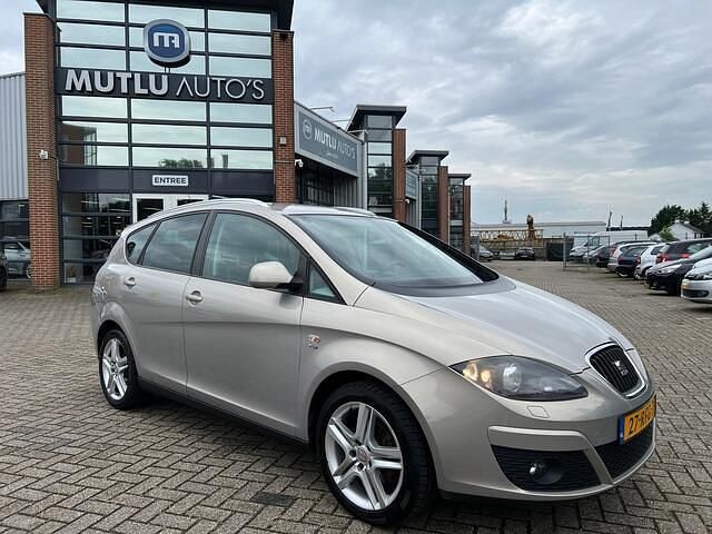 Beige Gebruikt 2011 Seat Altea XL MPV | € 5.990 (Eerlijke prijs) - Afbeelding 1/4