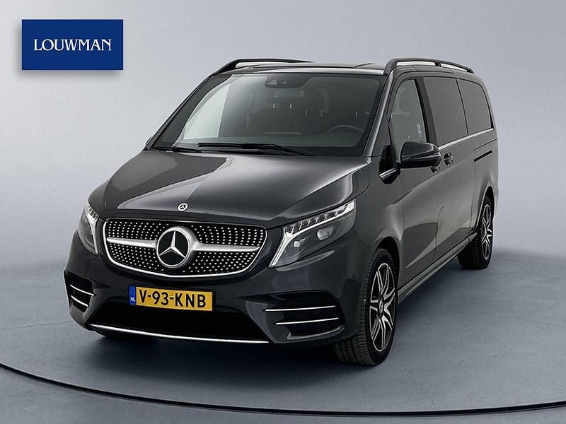 Grijs Gebruikt 2023 Mercedes V250 Avantgarde MPV | € 66.445 (Duur) - Afbeelding 1/3