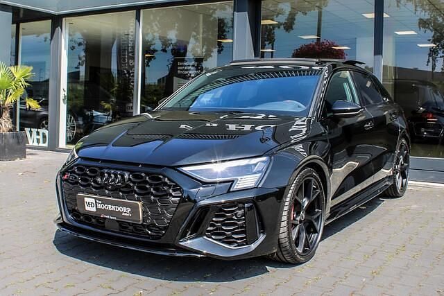 Zwart Gebruikt 2024 Audi RS3 Sportback Performance Hatchback | € 82.950 (Goede deal) - Afbeelding 1/4