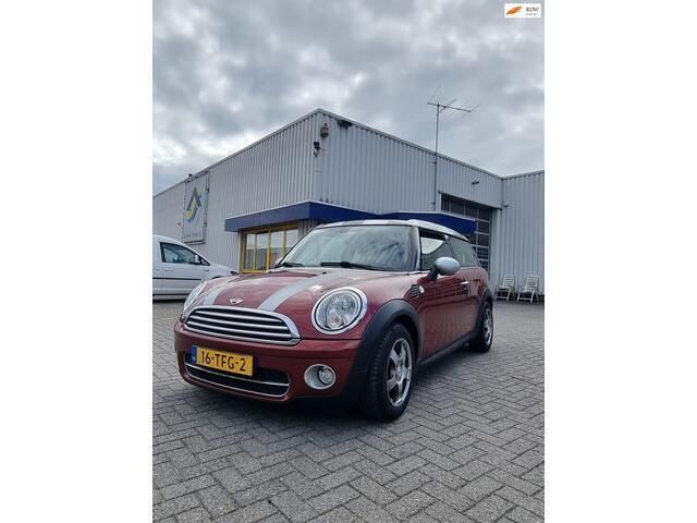 Rood Gebruikt 2008 Mini Cooper Clubman Chili Stationwagen | € 2.500 (Eerlijke prijs) - Afbeelding 1/4