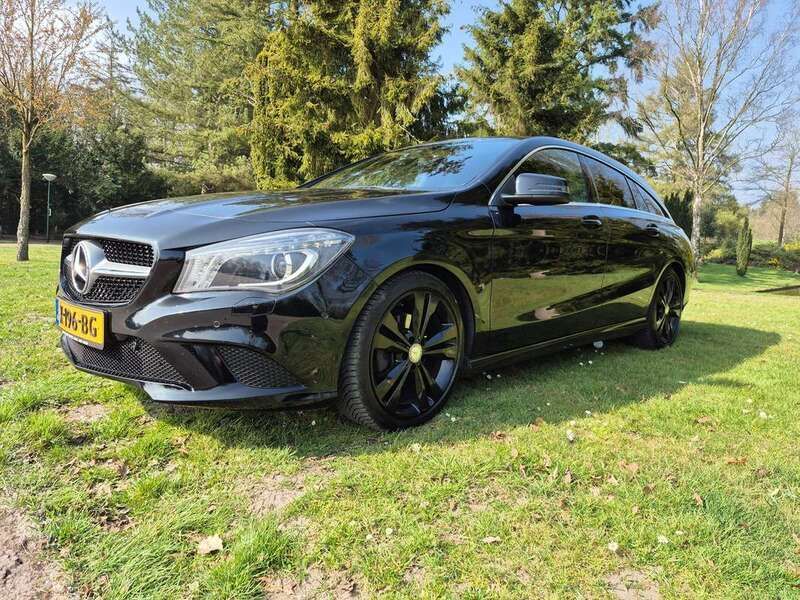 Zwart Gebruikt 2016 Mercedes CLA180 Ambition Sedan | € 15.250 (Goede deal) - Afbeelding 1/4