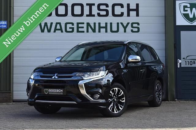 Occasion Mitsubishi Outlander Instyle 121 PK (88 kW) 2015 Zwart SUV
