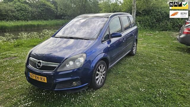 Blauw Gebruikt 2007 Opel Zafira Executive MPV | € 1.750 (Goede deal) - Afbeelding 1/4