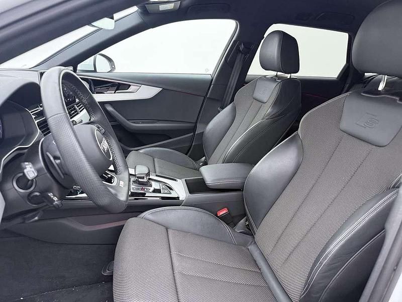 Occasion Audi A4 Competition 150 PK (110 kW) 2023 Wit Stationwagen