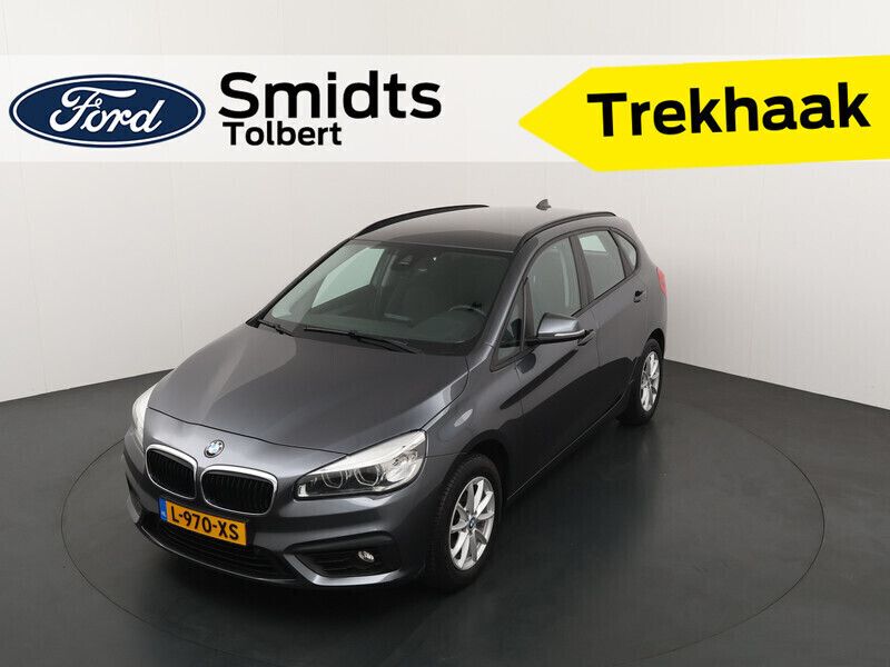 Grijs Gebruikt 2018 BMW 218 Executive Stationwagen | € 18.545 (Goede deal) - Afbeelding 1/4