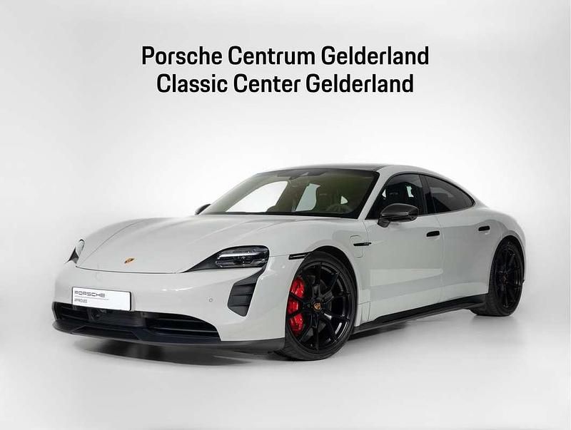 Grijs Gebruikt 2024 Porsche Taycan GTS Sedan | € 114.900 (Iets duurder) - Afbeelding 1/4
