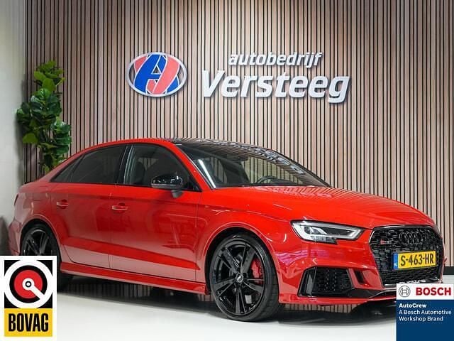 Rood (metallic) Gebruikt 2019 Audi RS3 S-Line Sedan | € 43.990 - Afbeelding 1/4