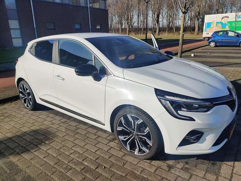 Occasion Renault Clio IV Bose Edition 101 PK (74 kW) 2019 Wit Hatchback