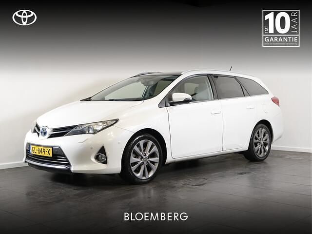 Wit Occasion 2013 Toyota Auris Touring Sports Stationwagen | € 10.400 (Eerlijke prijs) - Afbeelding 1/4