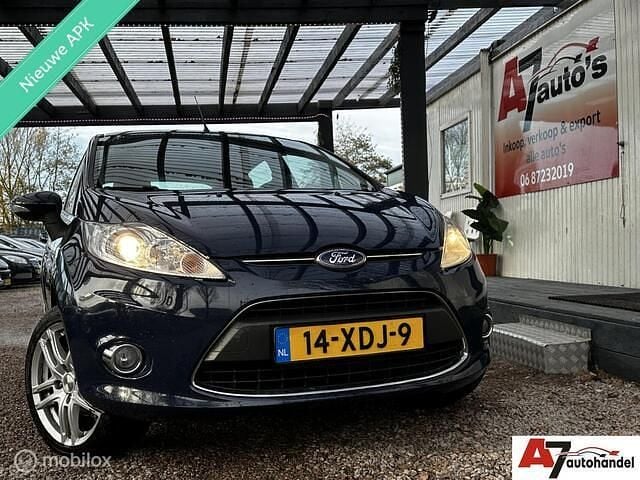 Blauw Gebruikt 2012 Ford Fiesta Titanium Hatchback | € 3.200 (Eerlijke prijs) - Afbeelding 1/4