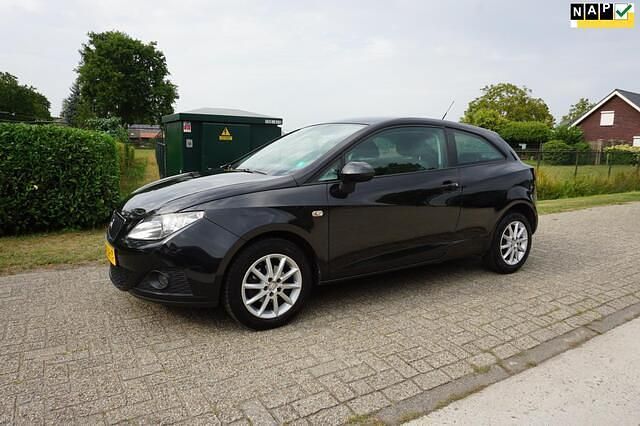 Zwart Gebruikt 2011 Seat Ibiza SC Style Hatchback | € 3.950 (Eerlijke prijs) - Afbeelding 1/4