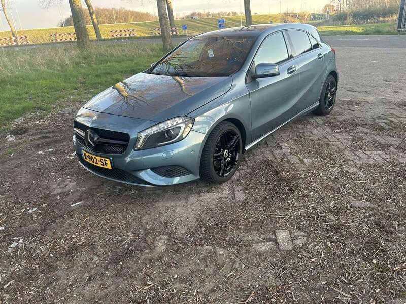 Blauw Gebruikt 2014 Mercedes A180 Prestige Stationwagen | € 12.000 (Eerlijke prijs) - Afbeelding 1/4