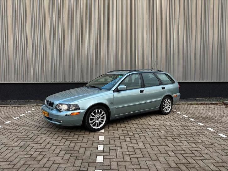 Gebruikt 2003 Volvo V40 | € 950 (Eerlijke prijs) - Afbeelding 1/4