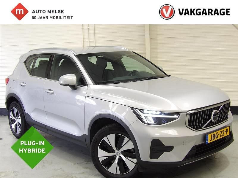 Grijs Gebruikt 2022 Volvo XC40 Core SUV | € 34.945 - Afbeelding 1/4