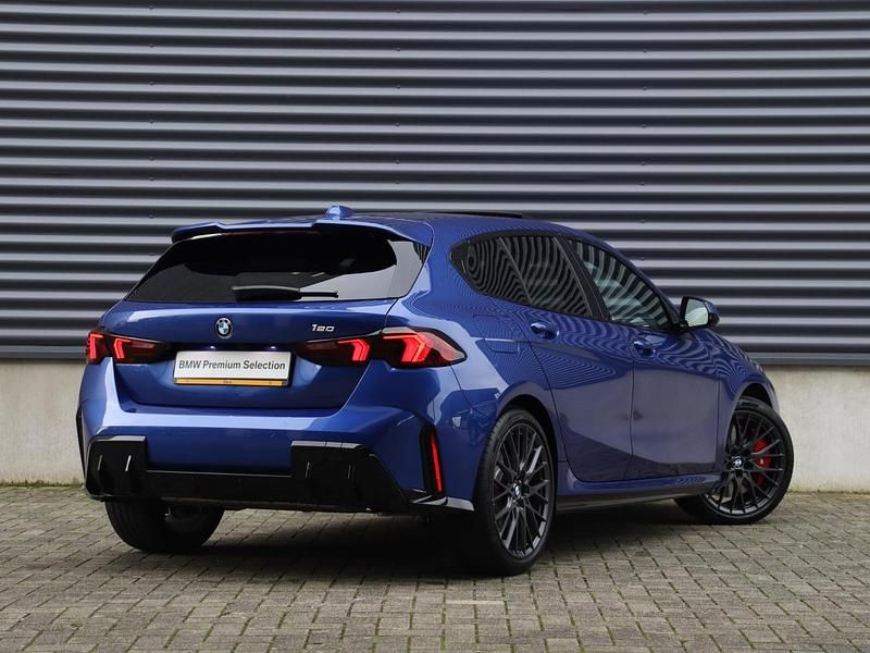Occasion BMW 120 M Sport 170 PK (125 kW) 2025 Blauw Hatchback
