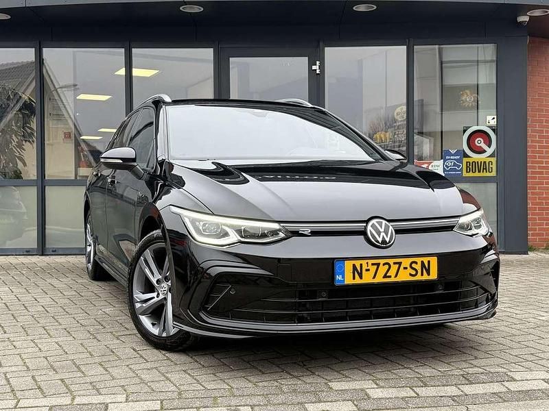 Occasion VW Golf VIII Business+ 2022 Zwart Hatchback