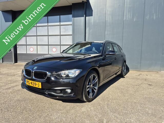 Zwart Gebruikt 2017 BMW 318 M Sport Stationwagen | € 15.950 (Eerlijke prijs) - Afbeelding 1/4