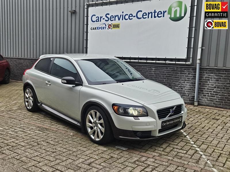 Wit Occasion 2006 Volvo C30 Momentum Hatchback | € 10.950 (Duur) - Afbeelding 1/4