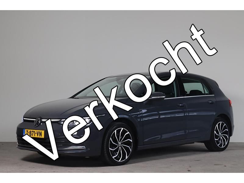 Grijs Gebruikt 2021 VW Golf VIII GTE Hatchback | € 22.450 (Goede deal) - Afbeelding 1/4