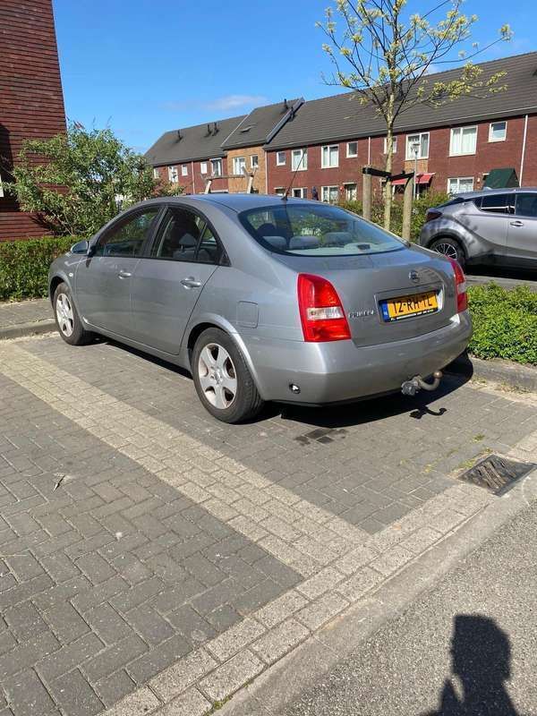 Grijs Gebruikt 2005 Nissan Primera Acenta Sedan | € 1.250 (Eerlijke prijs) - Afbeelding 1/4