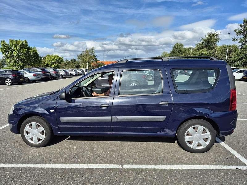 Blauw Gebruikt 2011 Dacia Logan MCV Ambiance Stationwagen | € 750 (Goede deal) - Afbeelding 1/4