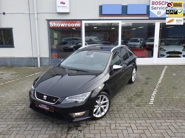 Zwart Gebruikt 2015 Seat Leon ST FR Stationwagen | € 15.950 (Iets duurder) - Afbeelding 1/4