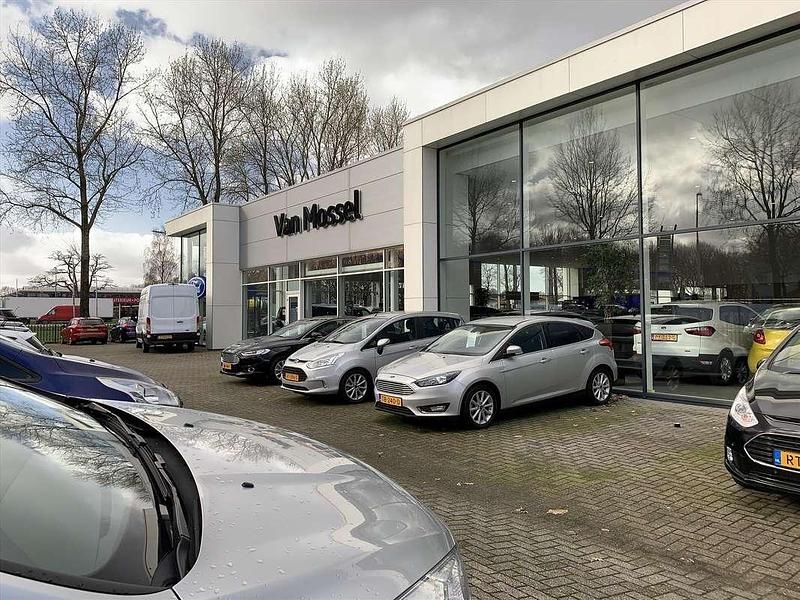 Grijs Gebruikt 2024 Ford Kuga ST-Line X SUV | € 38.990 (Eerlijke prijs) - Afbeelding 1/1