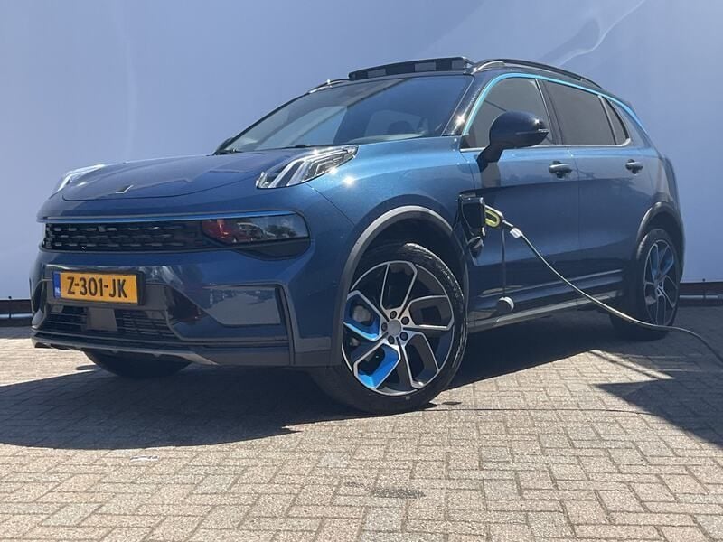 Blauw Gebruikt 2024 Lynk & Co 01 SUV | € 31.900 (Iets duurder) - Afbeelding 1/4