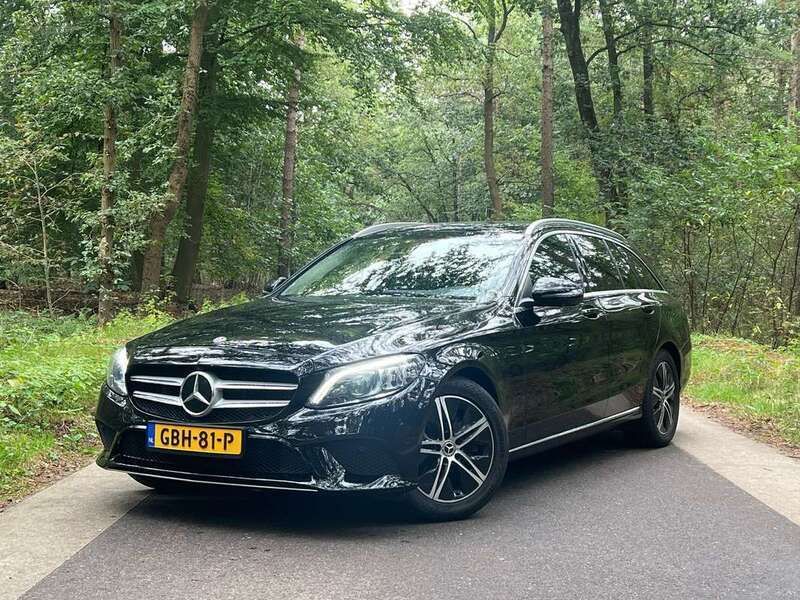 Zwart Gebruikt 2019 Mercedes C300 Advantage Stationwagen | € 27.999 (Iets duurder) - Afbeelding 1/4