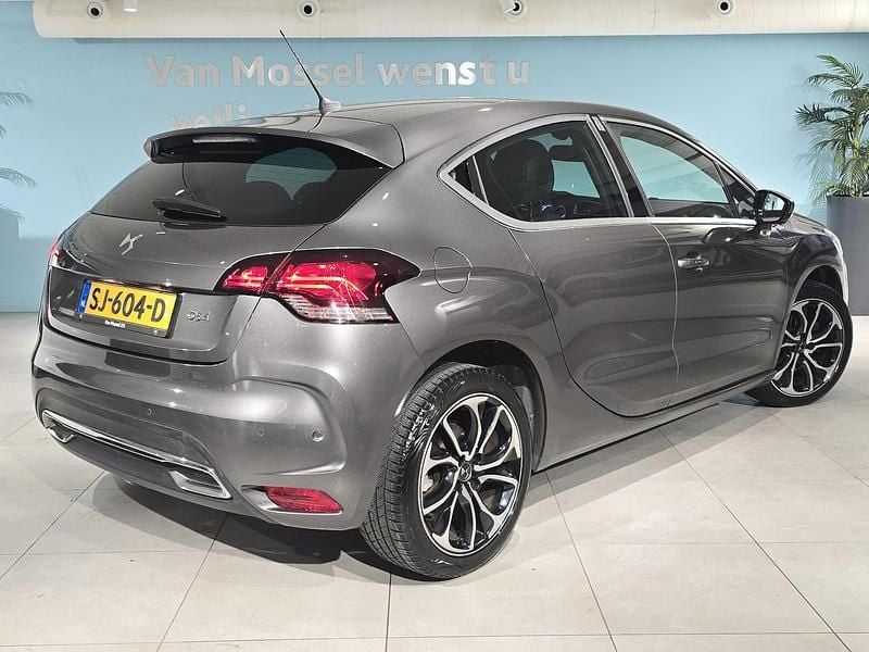 Occasion DS Automobiles DS4 Chic 165 PK (121 kW) 2018 Grijs Hatchback