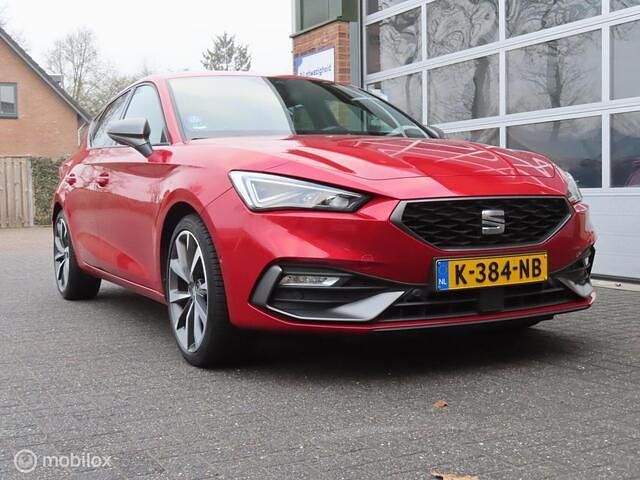 Occasion Seat Leon Business 150 PK (110 kW) 2021 Rood Hatchback