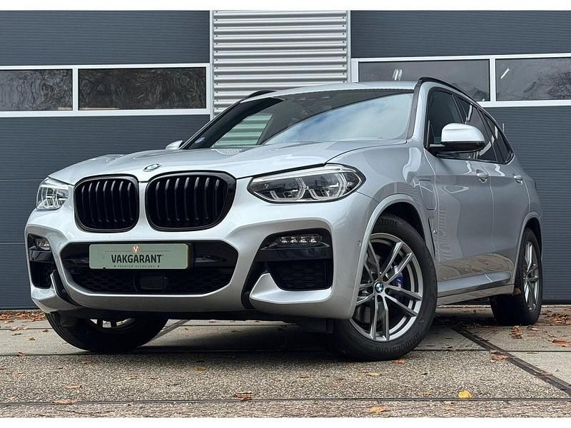 Grijs Gebruikt 2020 BMW X3 Executive SUV | € 32.950 (Eerlijke prijs) - Afbeelding 1/4