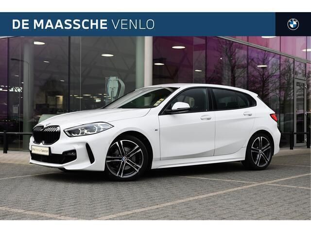 Wit Gebruikt 2022 BMW 118 Executive Hatchback | € 26.750 (Eerlijke prijs) - Afbeelding 1/4
