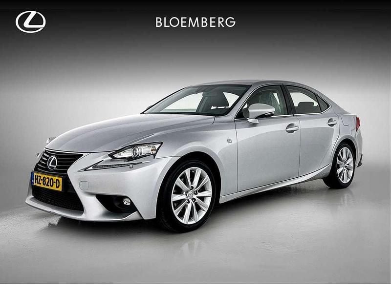 Occasion Lexus IS300h 223 PK (164 kW) 2016 Grijs Sedan