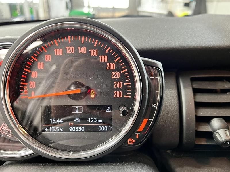 Occasion Mini Cooper Business 102 PK (75 kW) 2019 Grijs Hatchback