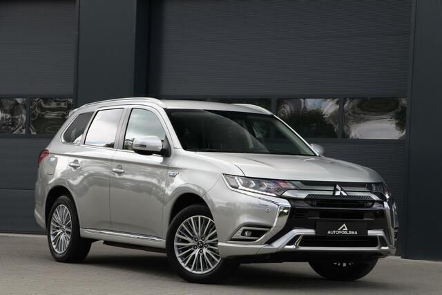 Grijs Gebruikt 2020 Mitsubishi Outlander Intense SUV | € 22.900 (Eerlijke prijs) - Afbeelding 1/4