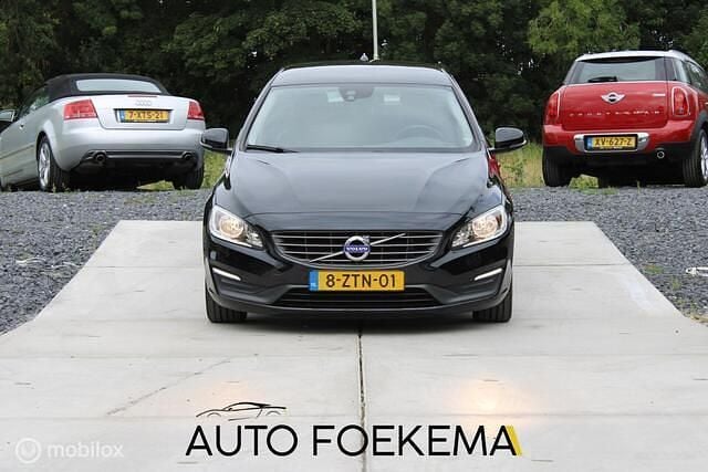 Zwart Gebruikt 2015 Volvo V60 Stationwagen | € 16.950 (Eerlijke prijs) - Afbeelding 1/4