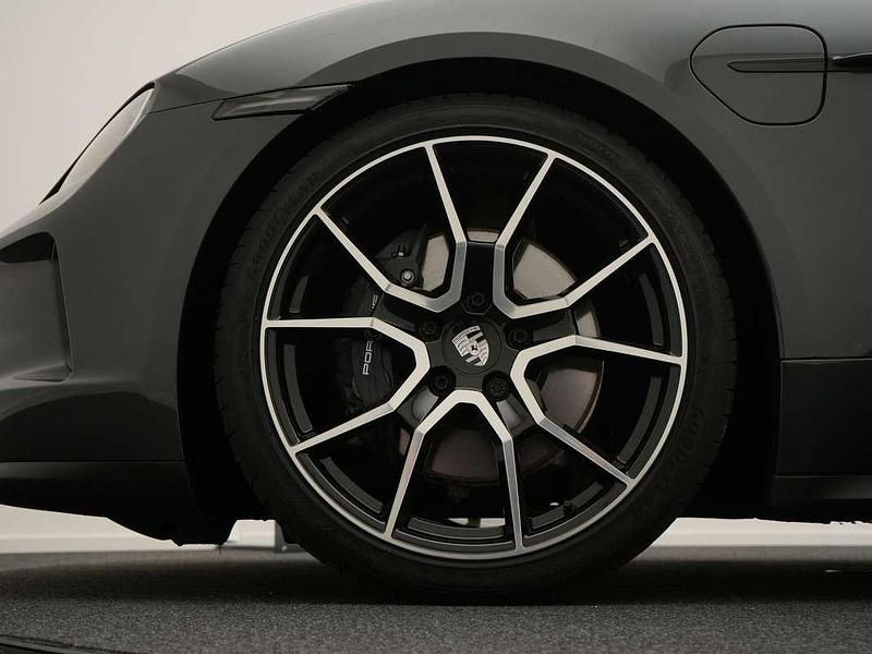 Occasion Porsche Taycan Performance Package 320 kW (436 PK) 2024 Grijs Sedan