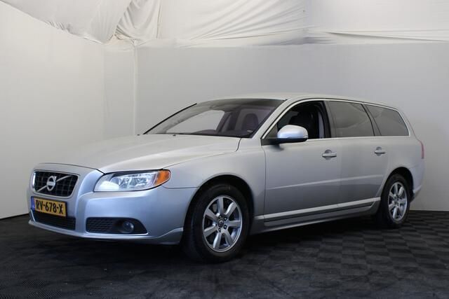 Grijs Occasion 2013 Volvo V70 Momentum Stationwagen | € 3.450 - Afbeelding 1/4