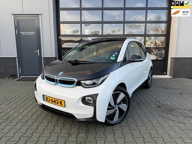 Wit Gebruikt 2017 BMW i3 Basis Hatchback | € 14.450 (Eerlijke prijs) - Afbeelding 1/4