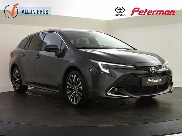 Grijs Gebruikt 2024 Toyota Corolla Hybrid Edition Stationwagen | € 30.899 (Goede deal) - Afbeelding 1/4