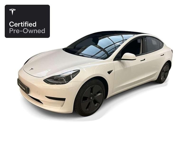Wit Gebruikt 2021 Tesla Model 3 RWD Sedan | € 26.200 (Eerlijke prijs) - Afbeelding 1/4