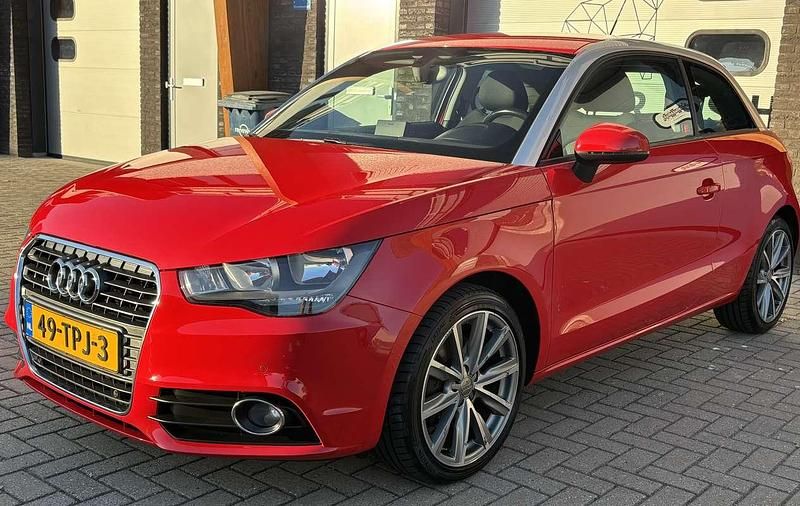 Rood Gebruikt 2012 Audi A1 Ambition Hatchback | € 8.700 (Goede deal) - Afbeelding 1/4