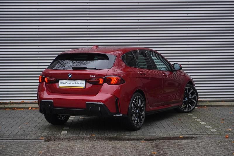 Occasion BMW 120 M Sport 170 PK (125 kW) 2025 Rood Hatchback