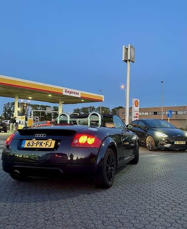 Occasion Audi TT Roadster 179 PK (131 kW) 2004 Zwart Cabriolet