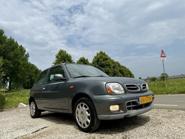 Occasion Nissan Micra 60 PK (44 kW) 2002 Grijs Hatchback