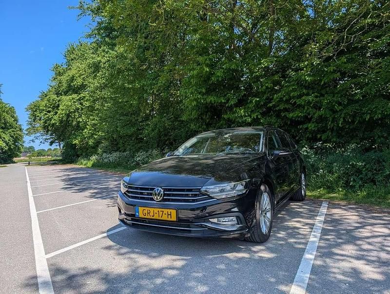 Gebruikt 2022 VW Passat Highline Stationwagen | € 24.000 (Eerlijke prijs) - Afbeelding 1/4