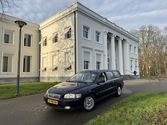 Blauw Gebruikt 2004 Volvo V70 Stationwagen | € 3.500 (Eerlijke prijs) - Afbeelding 1/4