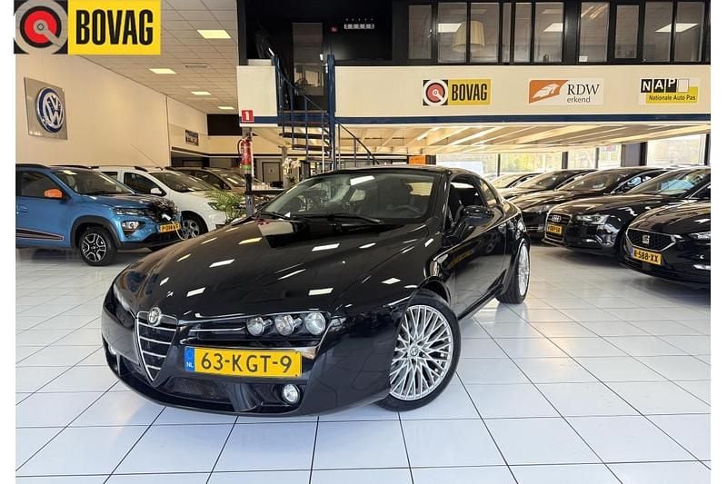 Zwart Occasion 2006 Alfa Romeo Brera Coupé | € 8.150 (Eerlijke prijs) - Afbeelding 1/4