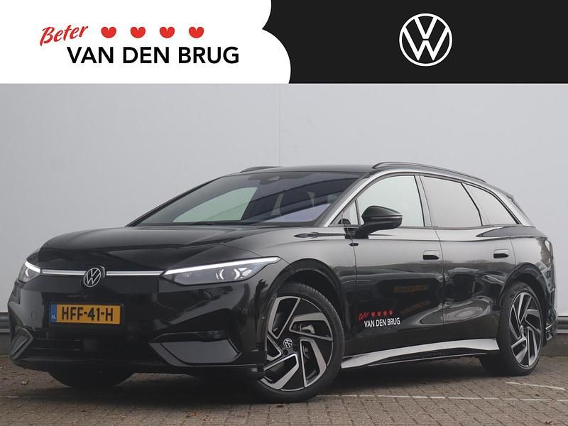 Zwart Gebruikt 2025 VW ID.7 Pro Stationwagen | € 48.800 (Eerlijke prijs) - Afbeelding 1/4